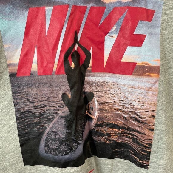 NWT Nike Men’s Yoga T-Shirt Size S - Picture 3 of 6